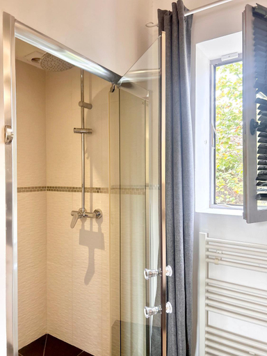 Bathroom 2, villa Luberon, Vaucluse