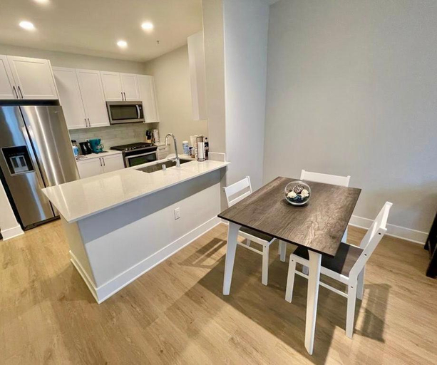 Others 4, Central Apartment, Los Angeles