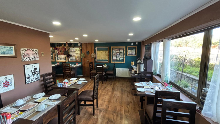 Food & Drinks 5, Hostal Boutique 180 Grados, San Antonio