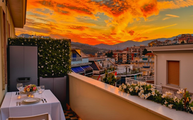 Food & Drinks, Attic Apartment, Air Conditioning, Fast WiFi, Genova