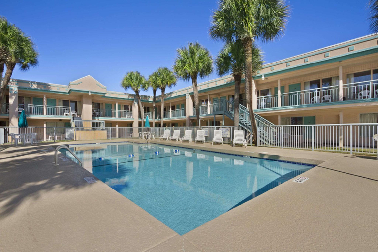 Sport & Beauty, Royal Palace Inn and Suites Myrtle Beach Ocean Blvd, Horry