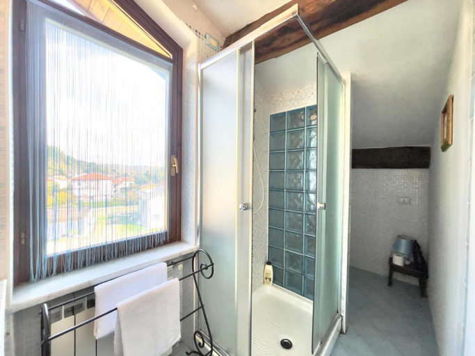 Bathroom 2, B&B Le Stanze del Moro, Savona