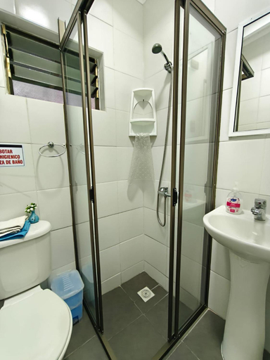 Bathroom 2, Hostal Julia, San Antonio