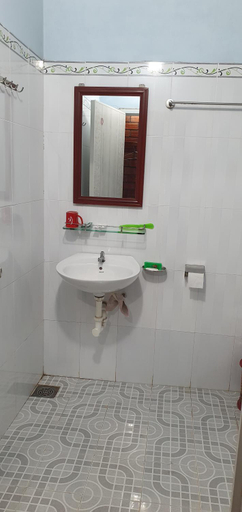 Bathroom 2, Ba Linh Homestay, Long Hồ