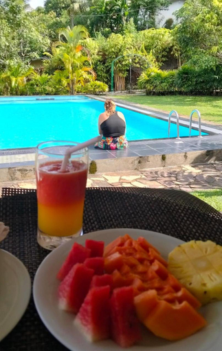 Food & Drinks 4, Sanctuary Resort, Godakawela