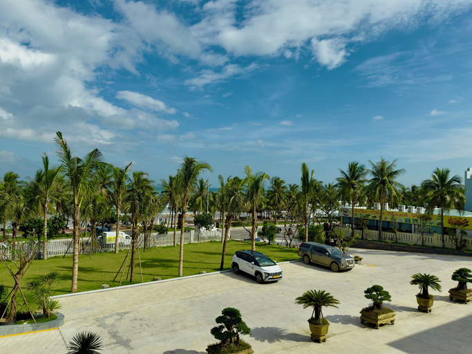 Property grounds 3, My Khe Beach Hotel, Da Nang