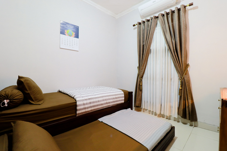 Others 4, WHouse Kanaya, Sleman