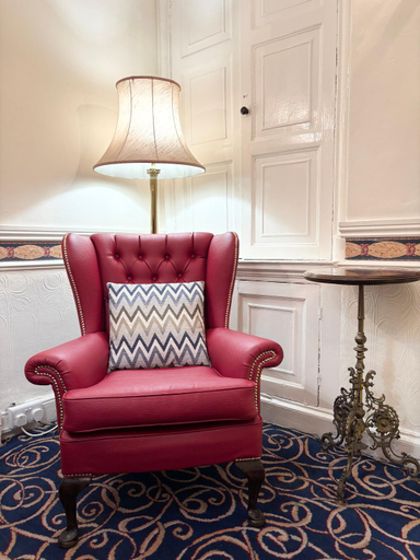 Others 5, Dergvale Hotel, Dublin