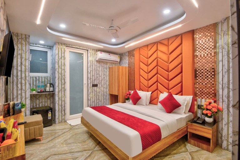 Room 5, Hotel Sona Deluxe @ 2Min From New Delhi Railway Station, Delhi