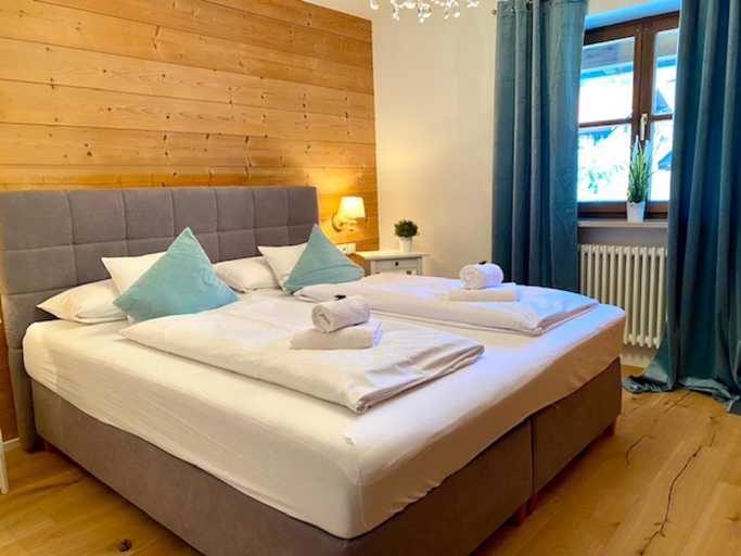 Bedroom 2, Apartmenthaus Der Johanneshof - tolle Lage nah am See, Miesbach