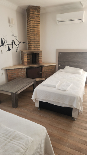 Room 4, Şirin Resort Hotel, Ezine