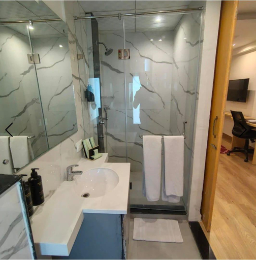 Bathroom, GRAND ANUKAMPA SKY LUXURY APARTMENT, Jaipur