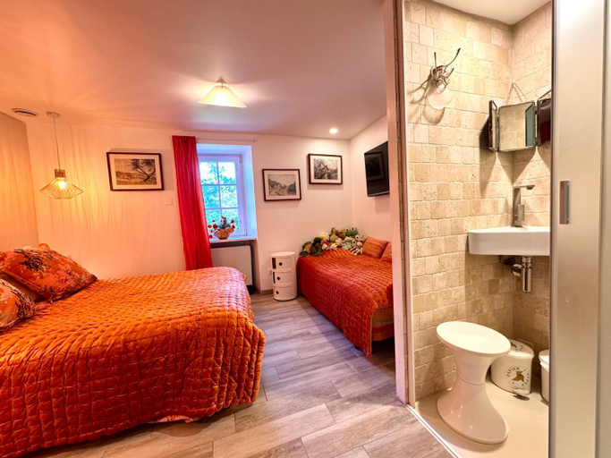 Bedroom, Gites Sibemol, Dordogne