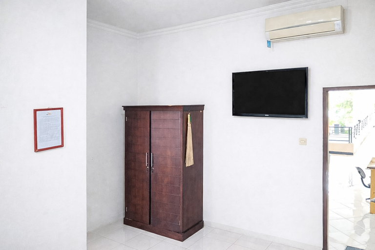 Bedroom 4, Pilot Guesthouse Tasikmalaya Mitra RedDoorz, Tasikmalaya