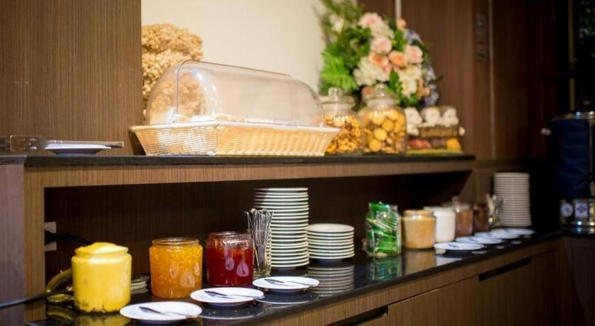 Food & Drinks 5, Silayok Grand Hotel, Muang Tak