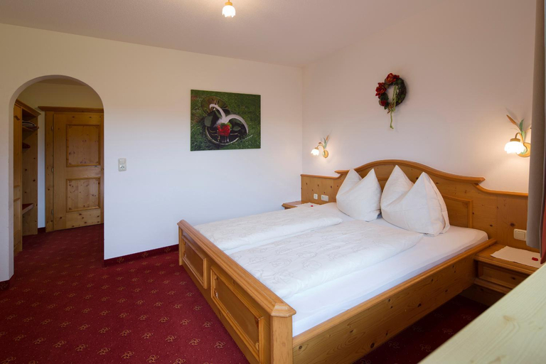 Bedroom 2, Gastehaus Brantlhof Zimmer und Ferienwohnungen in Going am Wilden Kaiser, Kitzbühel