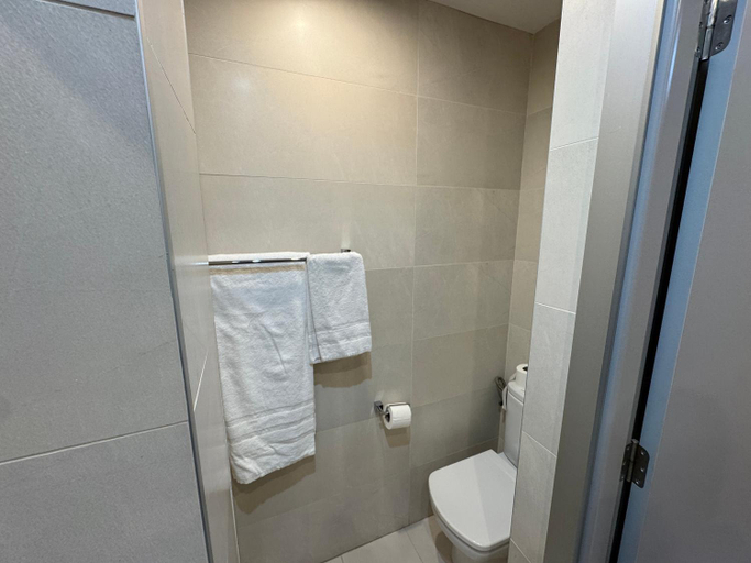 Bathroom 5, Welcome Gros hotel & apartments, Guipúzcoa