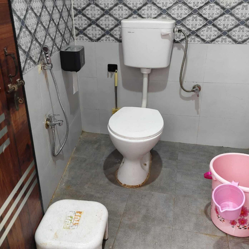 Bathroom 4, Viraj Homestay, Varanasi