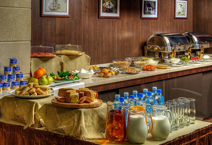 Food & Drinks 5, Voyage Hotel, Almaty