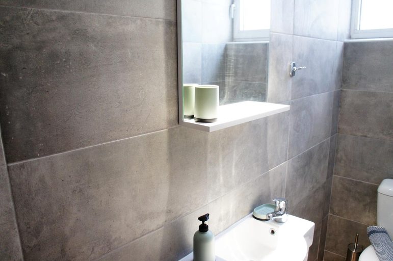 Bathroom 3, A&I Apartments & Studios, Attica