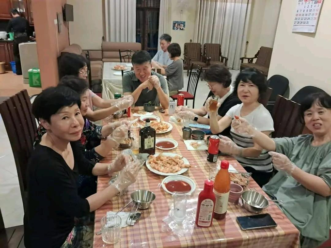 Food & Drinks 4, Golden Residence, N. Palatha East