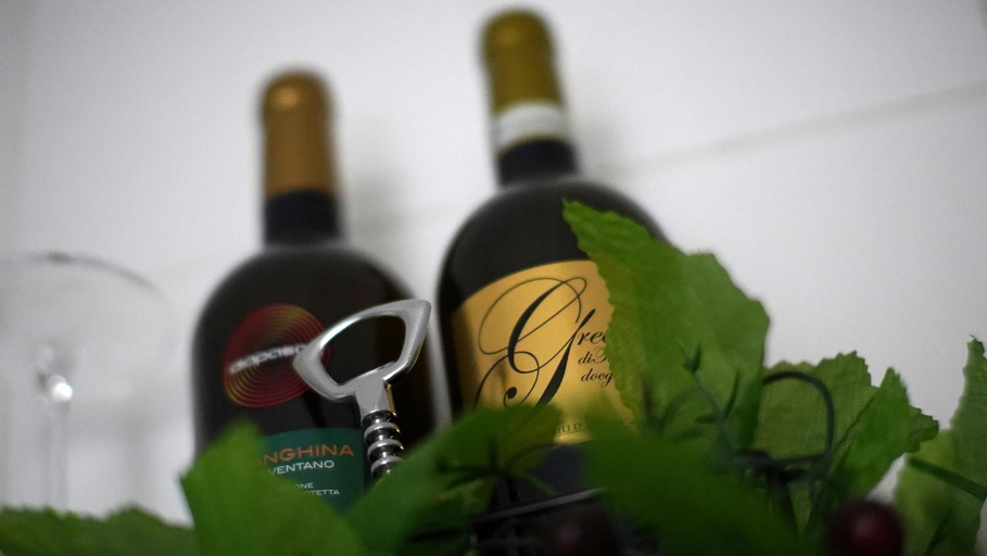 Food & Drinks 5, RESIDENCE SOLARIDE apartments, FREE PRIVATE PARKING WITH VIDEOSURVELLIANCE and SHUTTLE SERVICE, Salerno