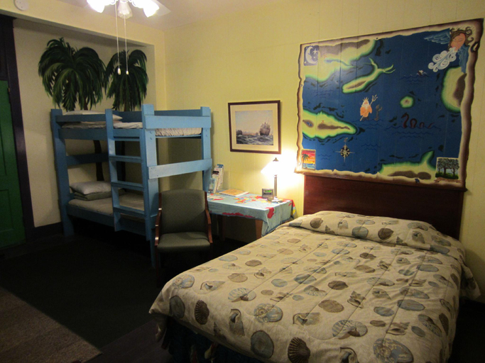 Bedroom 4, The Pirate Haus Inn, Saint Johns