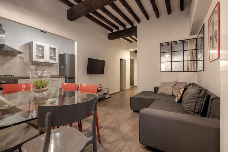 Others 5, Laurel Apartment by Mmega, Florence