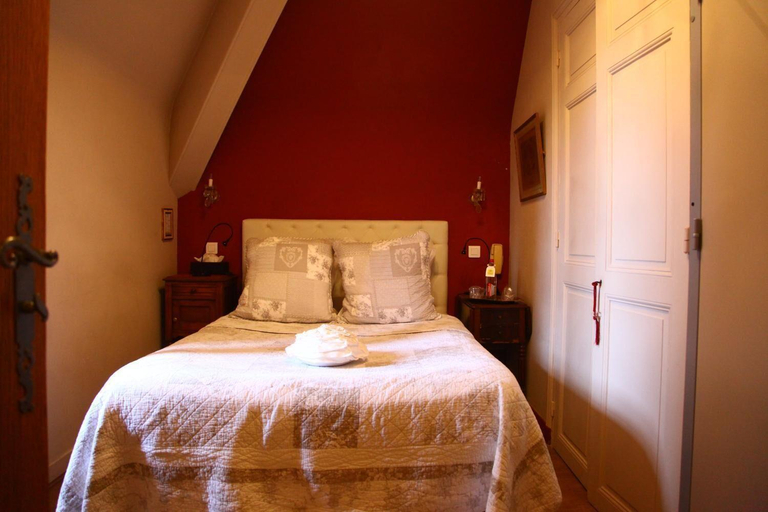 Bedroom 3, HOTEL DE L'ABBAYE DE LONGPONT, Aisne