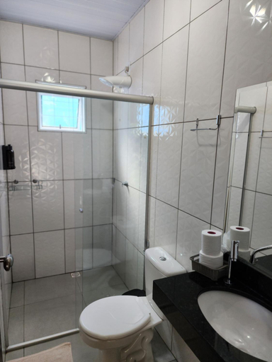 Bathroom, Pousada Bom Jardim, Nobres