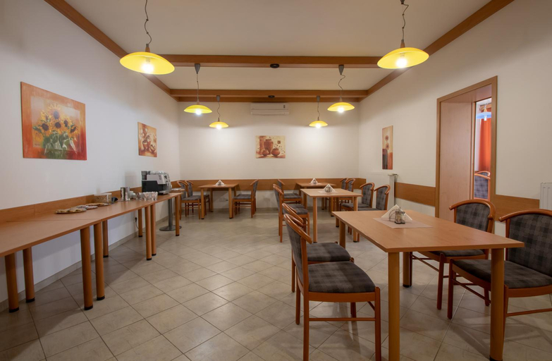 Food & Drinks 4, Penzion Ruze, Pelhřimov