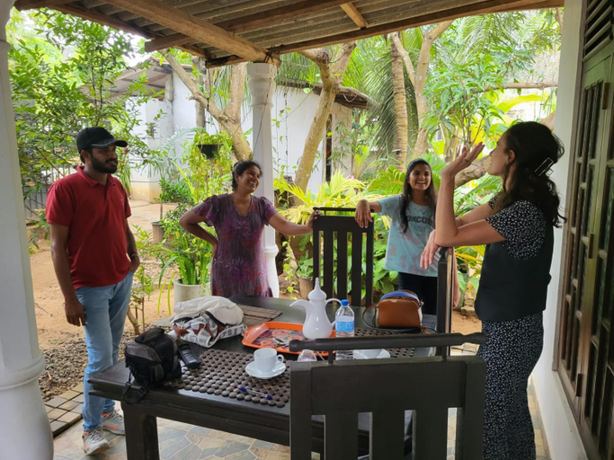Food & Drinks 4, Lake Front Yala Safari, Katharagama