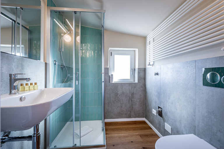 Bathroom 2, YiD Four suites Ognissanti, Florence