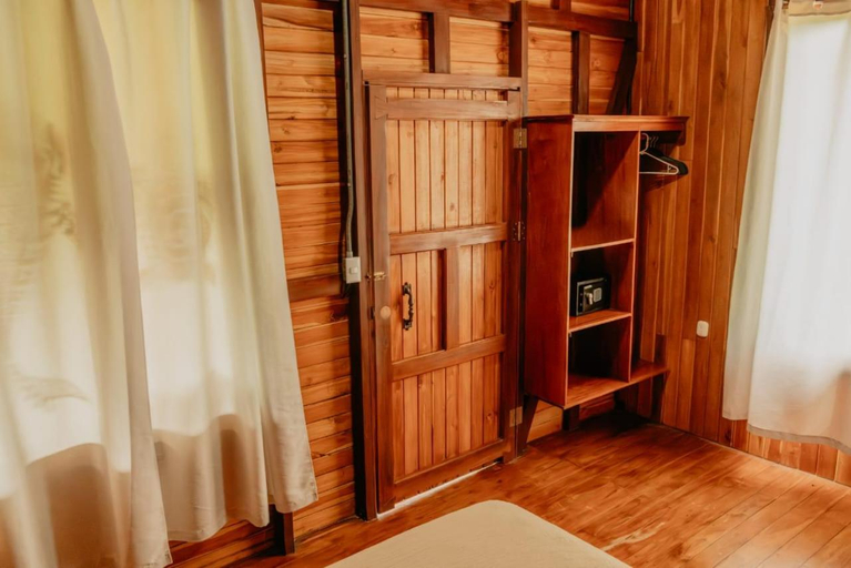 Bedroom 2, Sunset Lodge, Osa
