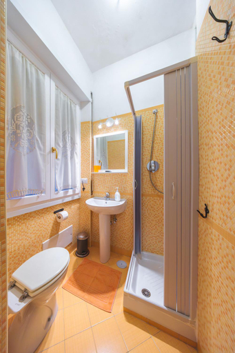 Bathroom 3, B&B Divina Roma, Roma
