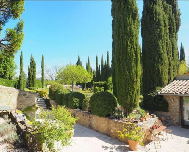 Others 3, B&B Contemporain, Vaucluse