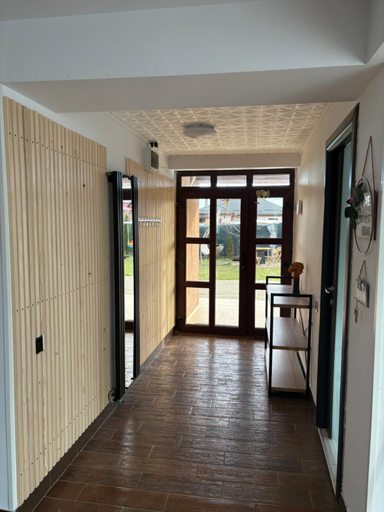 Others 3, MIK Chalet, Sacele