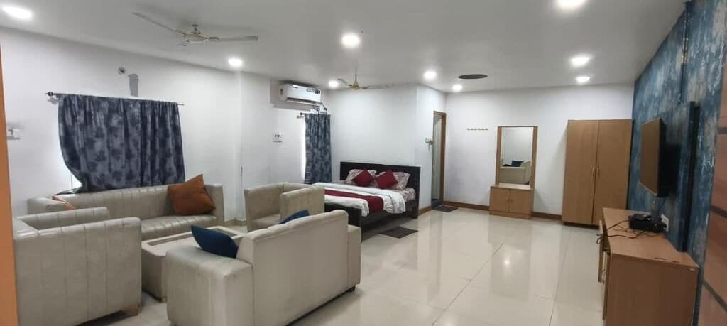Room 3, hotel zova, Karimnagar