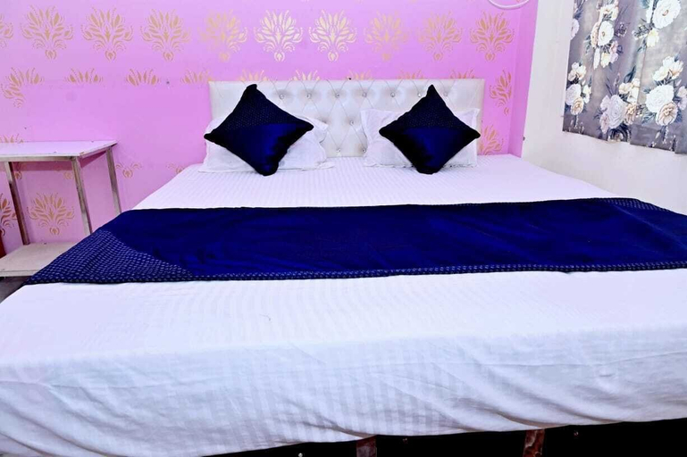 Room 4, Hotel Vrindavan Inn, Allahabad