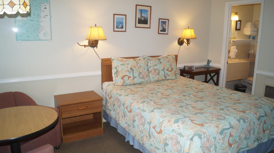 Bedroom 3, Mermaid Inn, Pacific