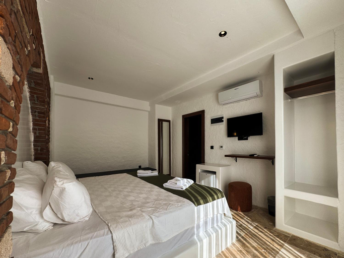 Bedroom 3, villapeributikalacati, Çeşme