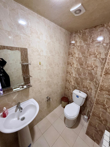 Bathroom 2, Ashtarak Garden GuestHouse
