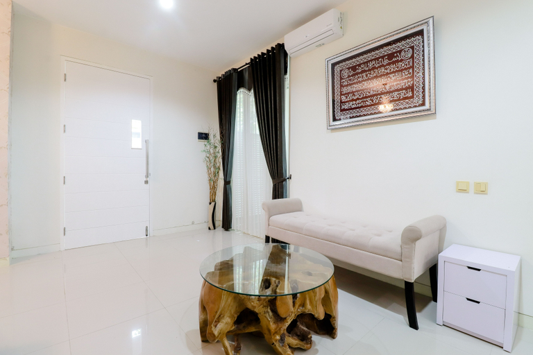Others 3, Mutiara Homestay by WHouse, Sleman