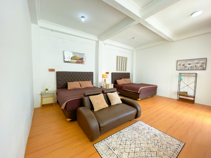 Others 3, WHouse Omah Putih, Yogyakarta
