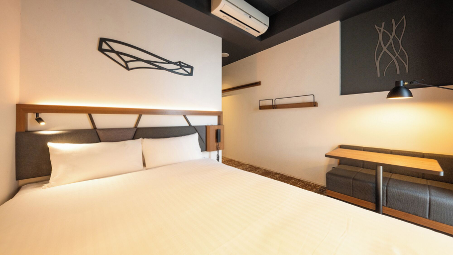 Room 5, Quintessa Hotel Osaka Umeda Comic&Books, Osaka
