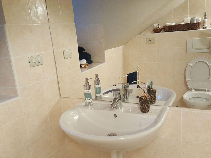 Bathroom 3, L'angolino di Bonny, Aosta