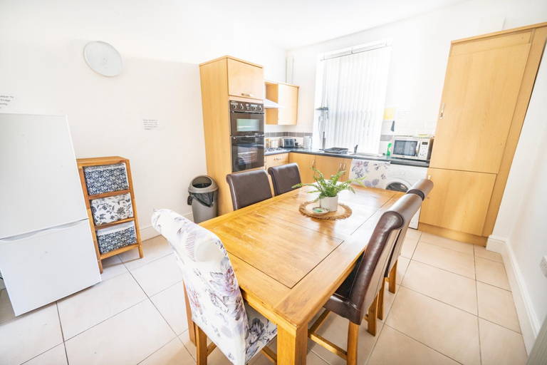 Others 3, Cosy Llandudno Apartments, Conwy