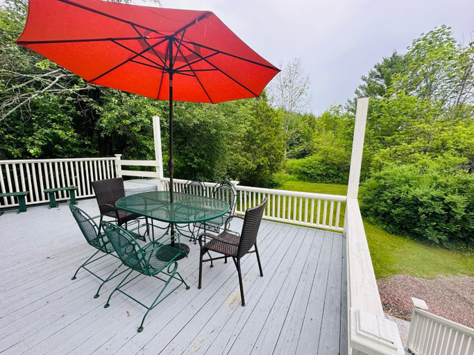 Others 4, Mill Pond Inn, Schoharie