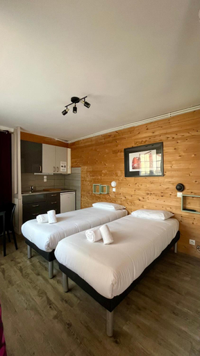 Bedroom 2, Villa Liberte, Val-de-Marne