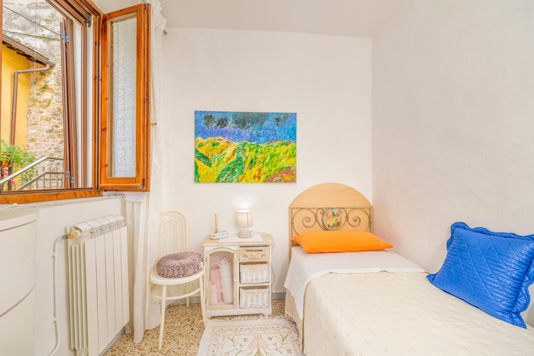 Bedroom 2, Villa Viola, Siena